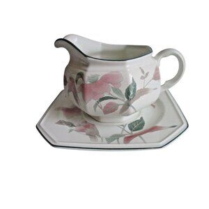 *Mikasa Continental Gravy Boat Pitcher w Plate Pink Green 'Silk Flowers' - NWOB